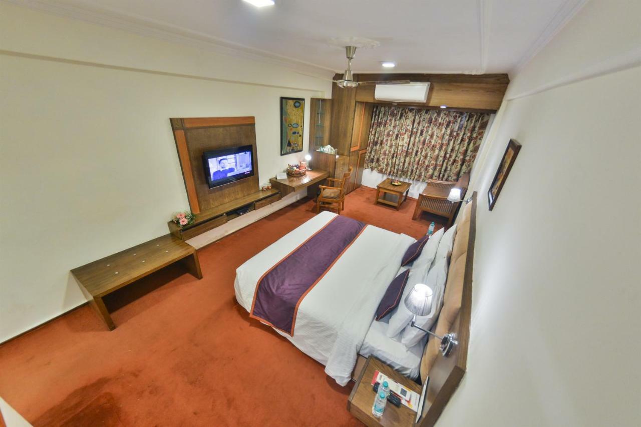 Batra Hotels And Residences Srinagar  Exterior photo